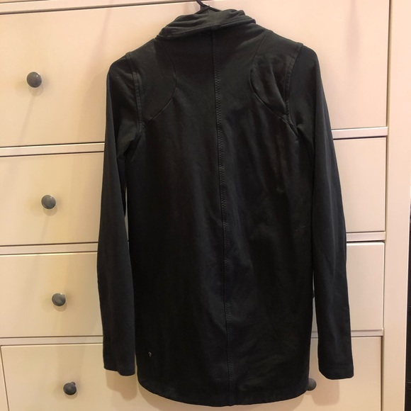 LuluLemon thats a wrap jacket - Picture 9 of 11